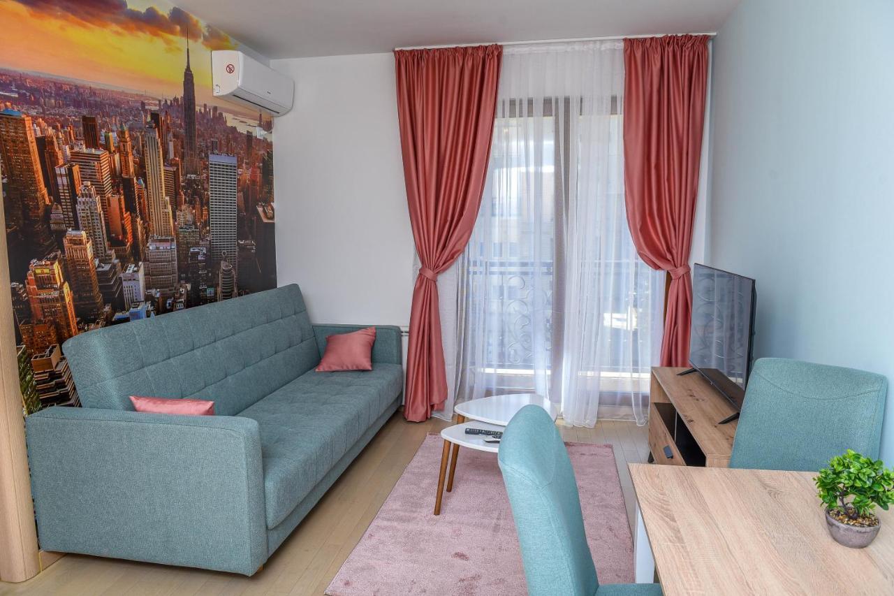 Flatiron Apartment