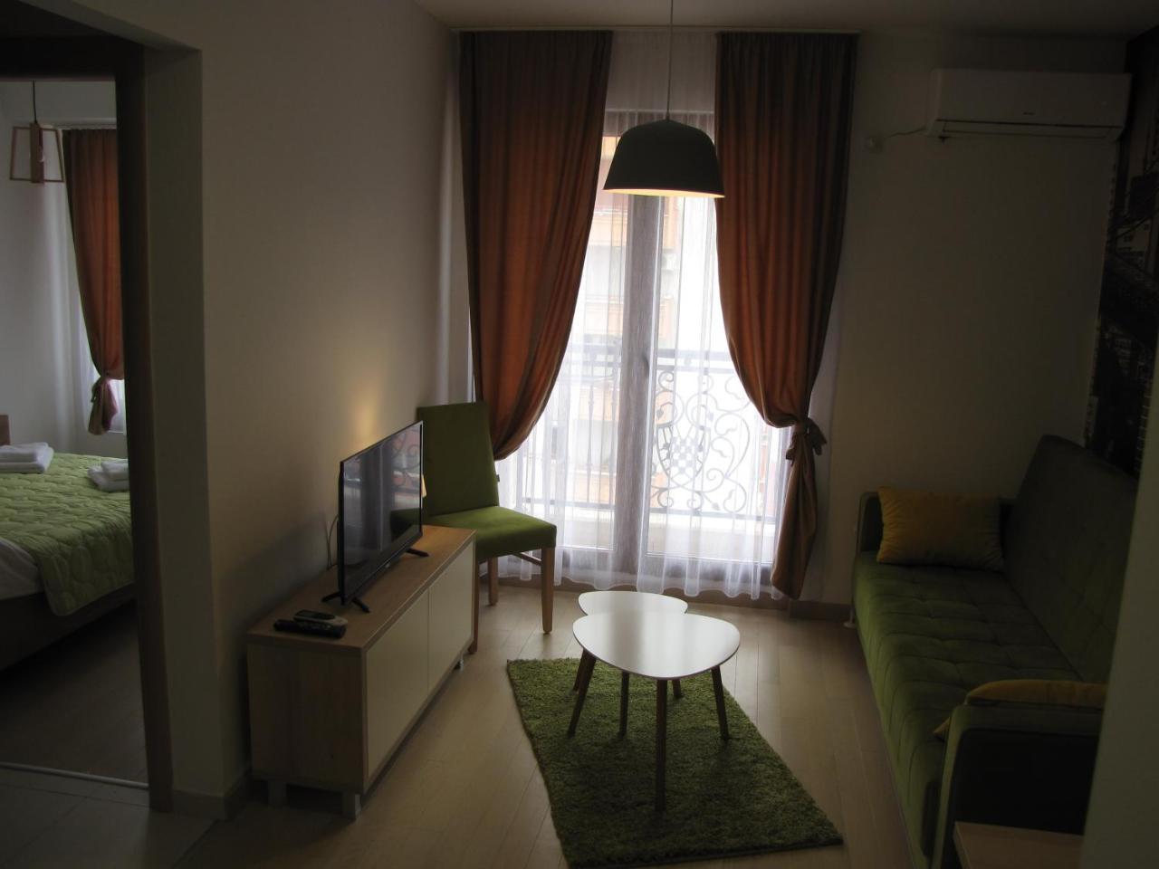 Flatiron Apartment *